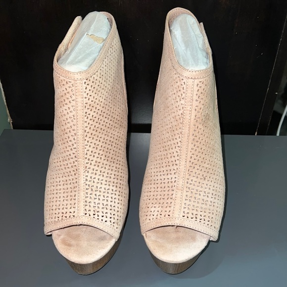 Mauve Wedges - Picture 1 of 6